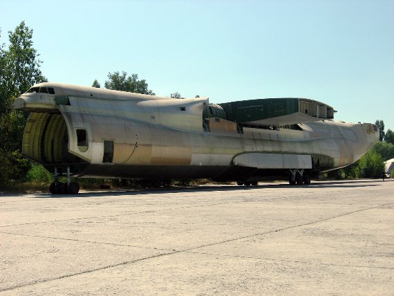 An-225 - cea mai mare aeronava de ridicare a sarcinii din lume