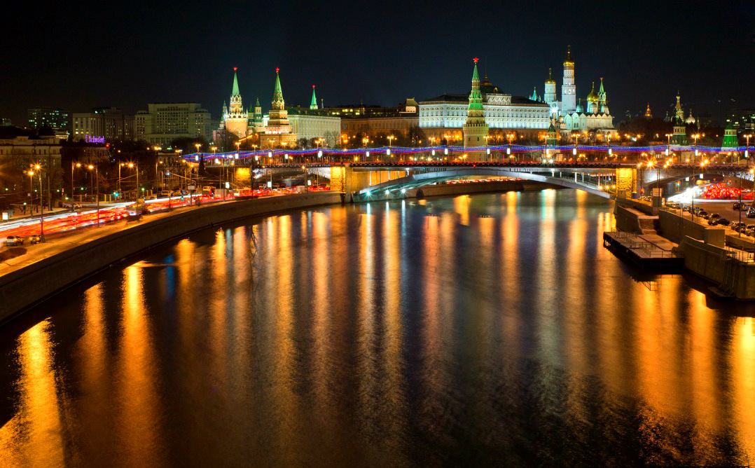 Москва живописная. Ночная Москва с большого каменного моста. Хамовники Москва вид на Кремль. Панорама с большого каменного моста. Самая красивая Москва.