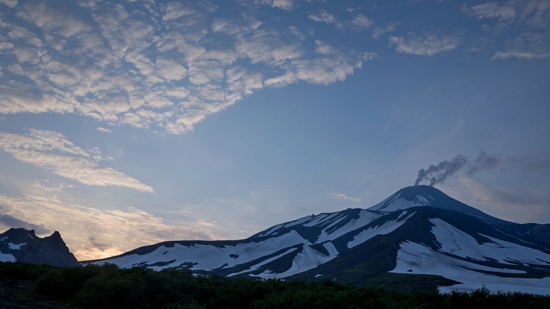 Avachinsky Volcano (Avachinskaya Sopka, Avacha, Avachinsky Volcano, Avacha Volcano, Avachinskaya Sopka)